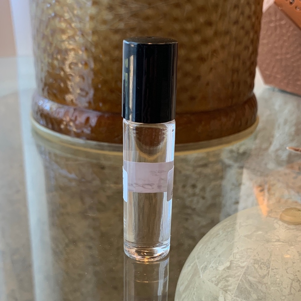 ♀️♂️DLF Oil Reminiscent of Baccarat Rouge 540 - Picture 3 of 5
